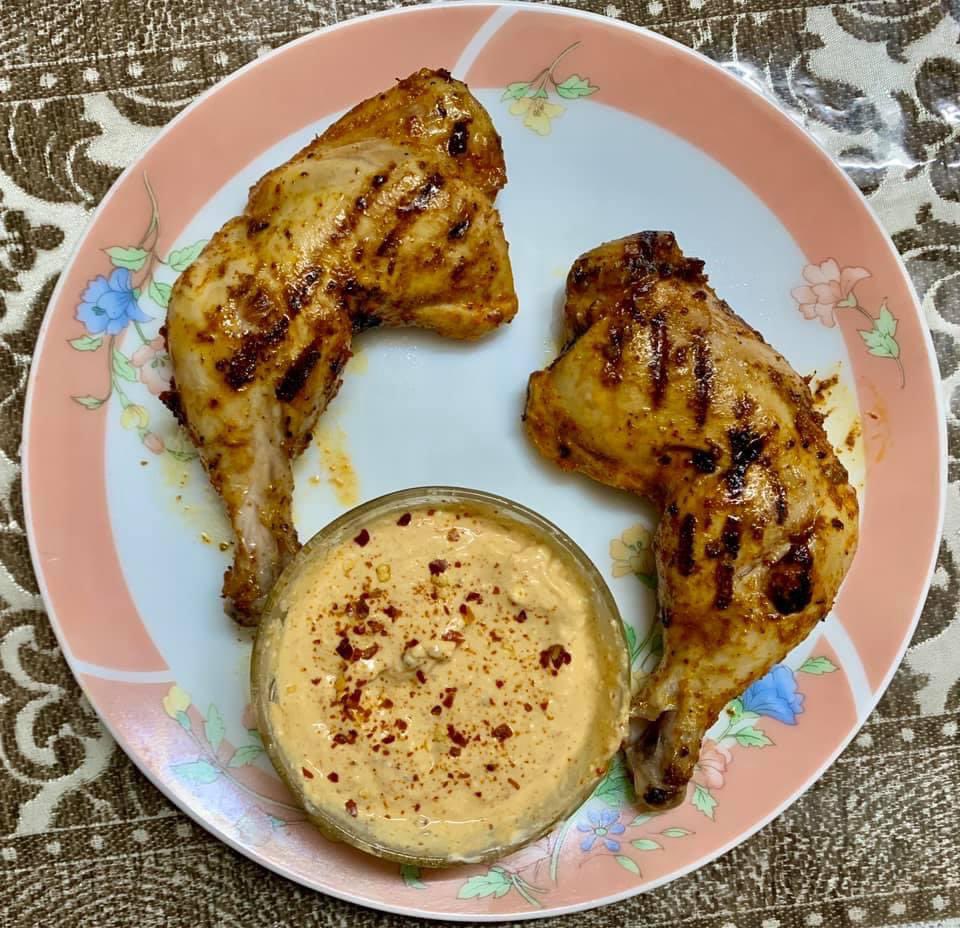 rajesh_tara's tweet photo. The #CookingStory in #MyKitchen :
कल रात का फ़साना !!
Marinated in Spices, Seared in a Grill Pan, Roasted in Usha Halogen Oven and straight into the plate. Juicy and Succulent Chicken Leg Roast !!
Enjoyed with a Dip made out of the leftover marinade 😊😊
#MagicOfFlavours https://t.co/9RiSnhP2Ni