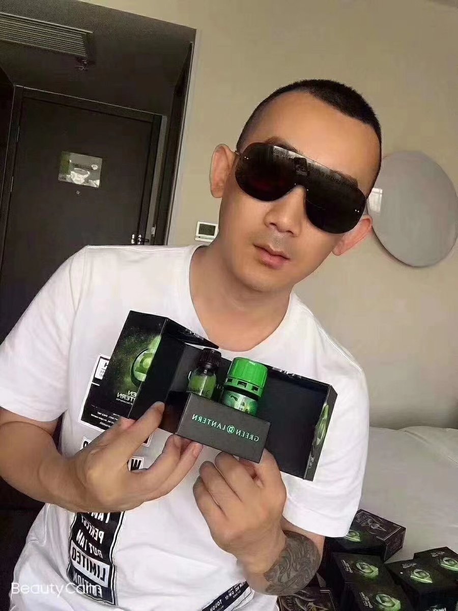 dananren1069rus's tweet photo. 🔥特别版Green Lantern—【绿灯侠】隆重上市，高度浓缩版大瓶40ml+小瓶10ml两瓶装，采用升级浓缩配方并使用先进提纯技术，特别添加不易挥发的GL因子，持续时间更长，瞬间起效，高纯度带来前所未有的刺激体验，为激情迅速充能。 https://t.co/BpT3pOyu6p
