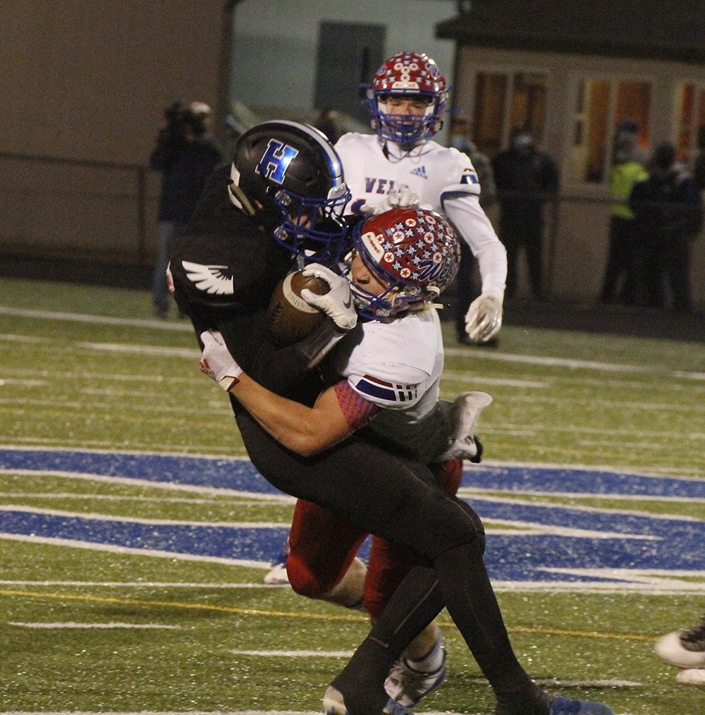 Will_Willems's tweet photo. Luke Marsh making plays on both sides of the ball. https://t.co/81GuRe5HVu
