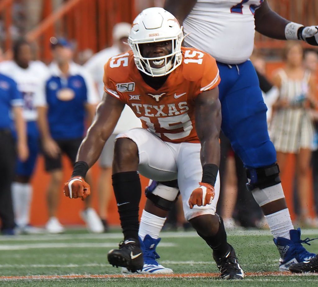lilCB11's tweet photo. I see u flexin famo💯😈 Sad I don’t get to watch bro bro ball out tomorrow Bc the horns bye😪 Don’t forget bout em. Just cuz we ain’t playing don’t mean we ain’t still comin for y’all heads‼️😤#TheYouthHero #BiGCB #CBforHeisman https://t.co/F2qRooAGoV