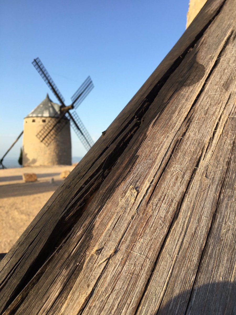 Palo de gobierno⚙️ Hoy es un buen día para disfrutar de Alcublas y sus Molinos, no crees?💪🏼🍄😎🐿
#MolinosDeAlcublas #Alcublas #AlcublasTurismo #venyreencuéntrate  #AyuntamientoDeAlcublas #MolinosDeViento #EtnoTurismo #ValenciaInterior #TurismoRuralValencia