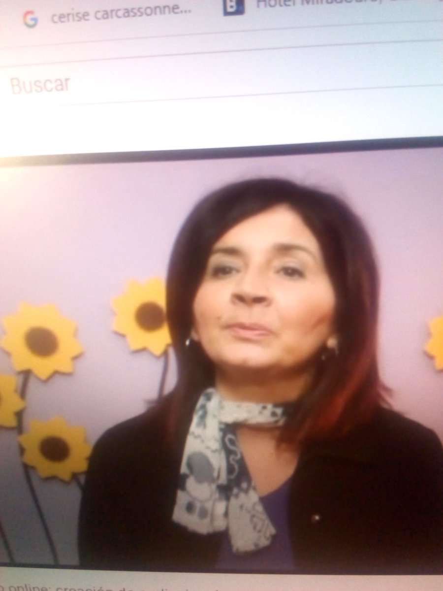 ElisaFerrer1's tweet photo. Otras herramientas válidas para la interpretacion y para la vida diaria el #mindfulness  para desarrollar la atención, concentración , la #empatia nos lo cuenta #OlgaMagaña en #cineysalud2020 @dgafprofesorado @SaresAragon @epsAragon @rediniciativas https://t.co/4iYjz0QbQ5