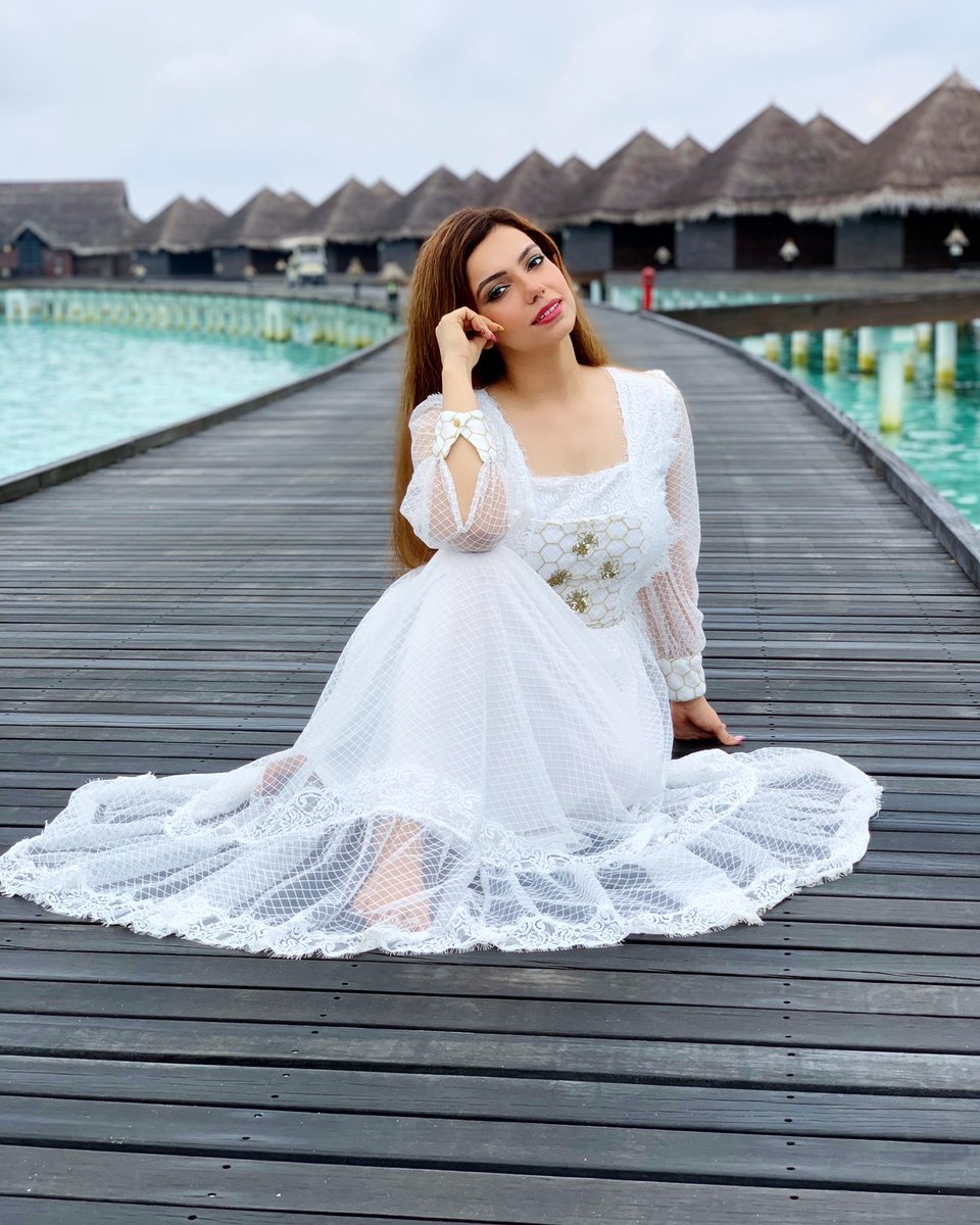 makeupbynilofer's tweet photo. Ocean breeze and Palm Trees 🌴
#RestingBeachFace 😉
#NiloferRadiowala #HolidayModeOn #Vacation #Staycation #Break #MuchNeededBreak #Maldives #MakeupExpert #Holiday #BeachVibes https://t.co/2w00DXbgfT
