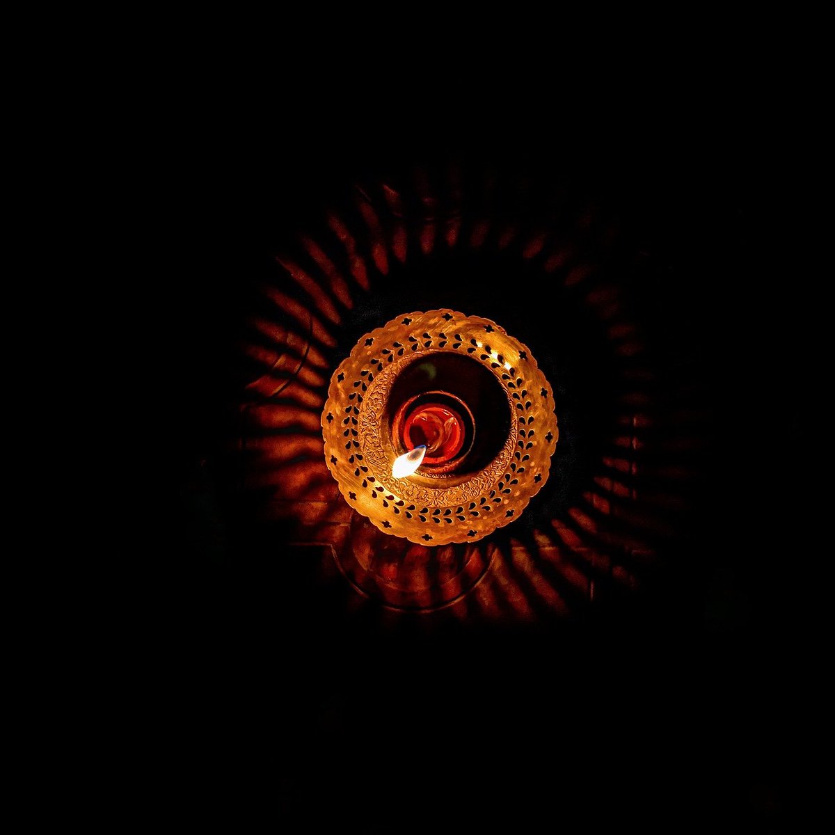 patel_rita's tweet photo. #HappyDiwali #Diwali2020 May You and Your Loved Ones Always Be Blessed 💚🙏 https://t.co/xnIU4PQext