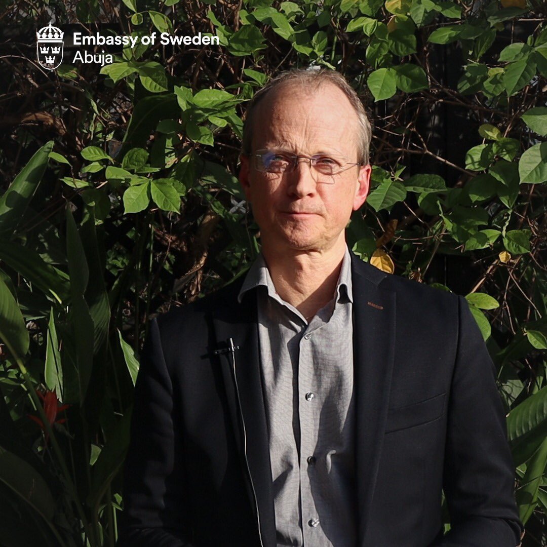 SwedeninNigeria's tweet photo. “As a government 🇸🇪, climate and environment is a priority for us - especially when it involves the engagement of young people.”
Ambassador @cmgrans will be delivering a keynote address today at @eet_foundation’s #AfricaGreenAwards.
#GreenAwards #GreenEmbassy #Diplomacy #SDGs https://t.co/ENZ2YYDNIu