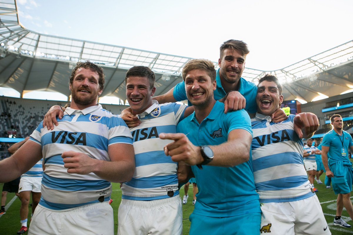 Gus_Goldberg's tweet photo. DÍA HISTÓRICO DEL DEPORTE ARGENTINO ¡VAMOS PUMAS!
🚨 ¡HISTÓRICO! 🚨

🇦🇷 ¡LOS PUMAS DERROTARON A LOS ALL BLACKS POR PRIMERA VEZ EN SU HISTORIA 15-25
#Pumas #PUMASxESPN
#PumasHistoricos
#TriNations2020
#TriNations #trinat
#VamosLosPumas
#PersonalTriNations2020
#TRESNACIONESxESPN https://t.co/4duarcSxo4