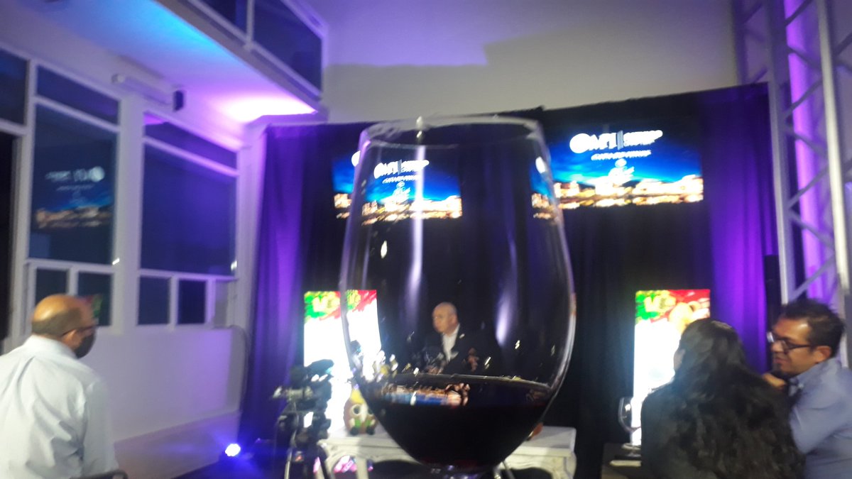 Movaanxa's tweet photo. Participamos en la primer #experienciavirtual de @MPI_Mexico con #MPITVMEXICO #CataDeVino con Karisma Hotels y El Cielo Valle de Guadalupe https://t.co/NjRtvA6lEe
