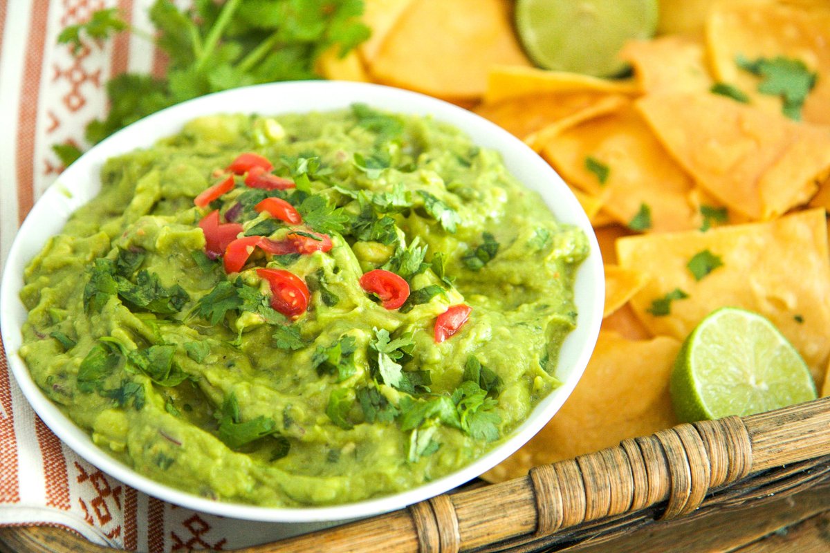divascancook's tweet photo. Guacamole & Chipotle Lime Chips| Homemade & Packed with Fresh Ingredients! ๐๐๐๐๐ฅ๐ฅ๐ฅ๐ฅ๐ฅ๐ฅ๐ฅ๐ฅ๐ฅ๐ฅ๐ฅ๐ฅ๐ฅ๐ฅ๐ฅ๐ฅ๐ฅ๐ฅ๐ฅ๐ฅ๐ฅ๐ฅ๐ฅ๐ฅ๐ฅ๐ฅ#guacamole #chipotle #limechips #appetizer #NationalHomemadeGuacDay #snack #chips #dip #TacoTuesday #mexicanfood https://t.co/mYTY9EdLpU https://t.co/svlzkDYtI2