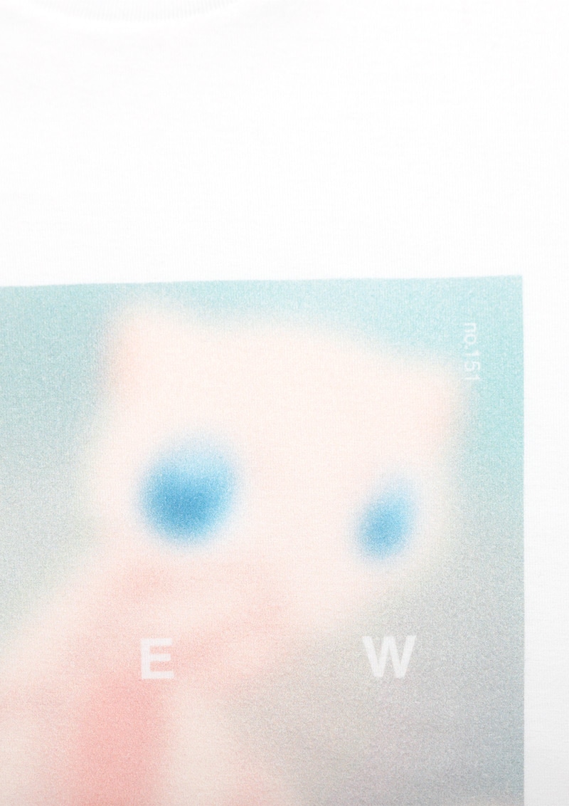 グラニフ 長袖tシャツ ポケモン 幻のポケモンのミュウ 輪郭がぼやけたデザインになっているところがポイントです グラニフ Graniph T Co 2elvrfhkym