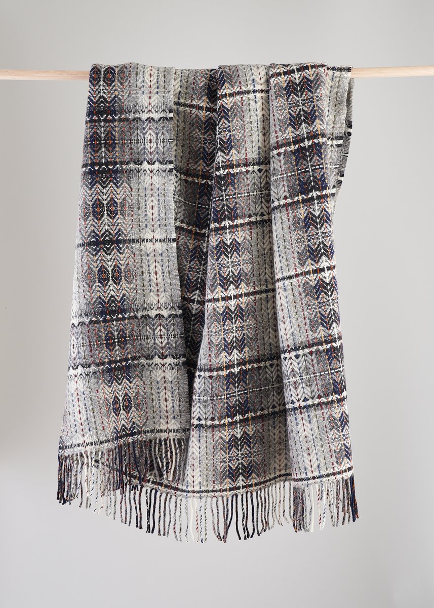 Our Grey Diamond weave blanket, Spun, dyed and woven in Donegal.  
molloy-sons.myshopify.com/collections/th…
#Donegaltweed #molloyandsons #madelocal #donegal #designireland