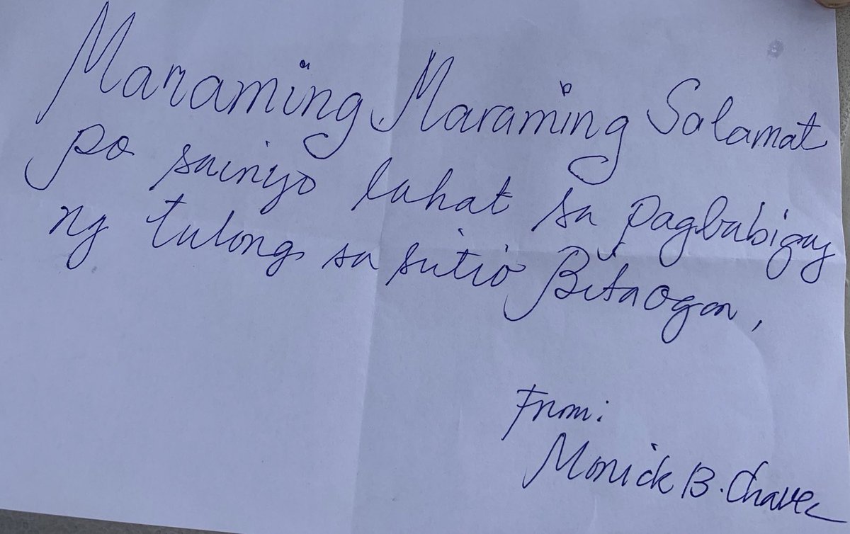 jacquemanabat's tweet photo. Bago umalis, nilapitan kami ng ilan sa mga residente ng Bato, Catanduanes. 

“Kultura namin kasi may ipapauwi sa bisita pero walang-wala kami. Thank you letter po muna. Paki-pasa rin po sa mga kasama niyo sa ABS-CBN.”

Pamawi ng pagod. Salamat din po, Kapamilya. Makakarating. https://t.co/NOk3CWUp1N