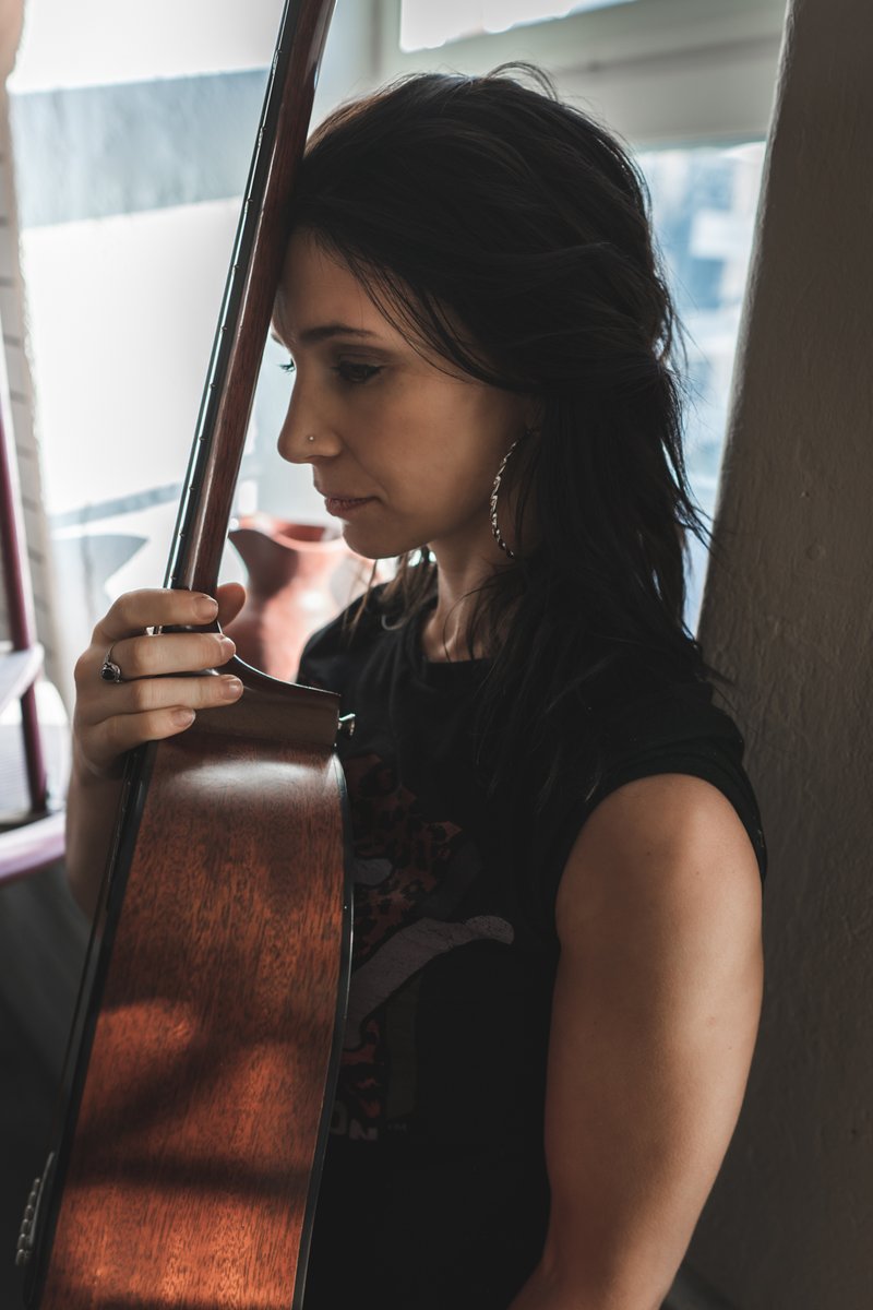 Anniellemusic's tweet photo. 5 out of 8 spots are already gone! 

If you’re a want to learn guitar but struggling with finding time, structure this is your opportunity to learn guitarr in an easy way. Don’t miss out 

If you want to Learn guitar comment below with:
Guitar👇

⏰There are ONLY 4 spaces lef⏰ https://t.co/I9nnsvGz8F