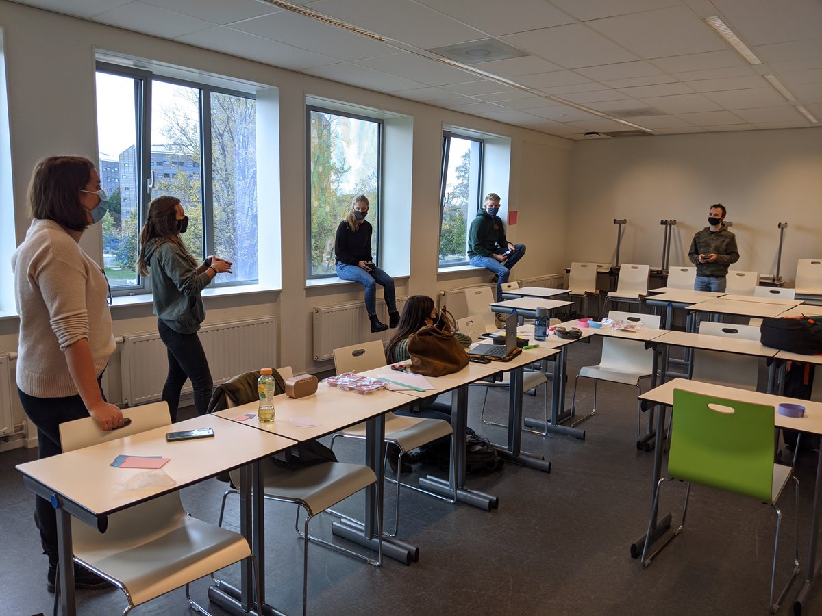 k_meesters's tweet photo. "How can #IT help safely evacuate festivals in #COVID19 times?"

1 of 16 challenges @AvansHogeschool students tackled in our #DisruptiveEvents course "Innovating &amp; Experimenting for Crisis Response"

Groups design a prototype, validate it in a experiment, develop recommendations https://t.co/V3YVjKheaA