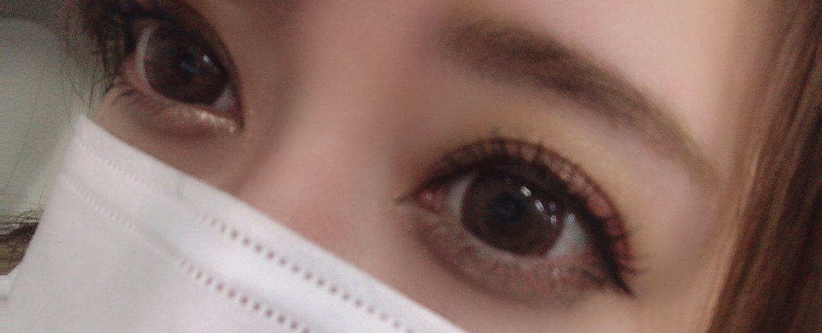 し ご お わ 今日はみんな 世にも奇妙な物語だよ コインランドリーのが 予告だと 美女缶チックで とても期待している 今日のおめめはいつもより ちょっと濃い目のピンクゴールドちゃん ツイレポ