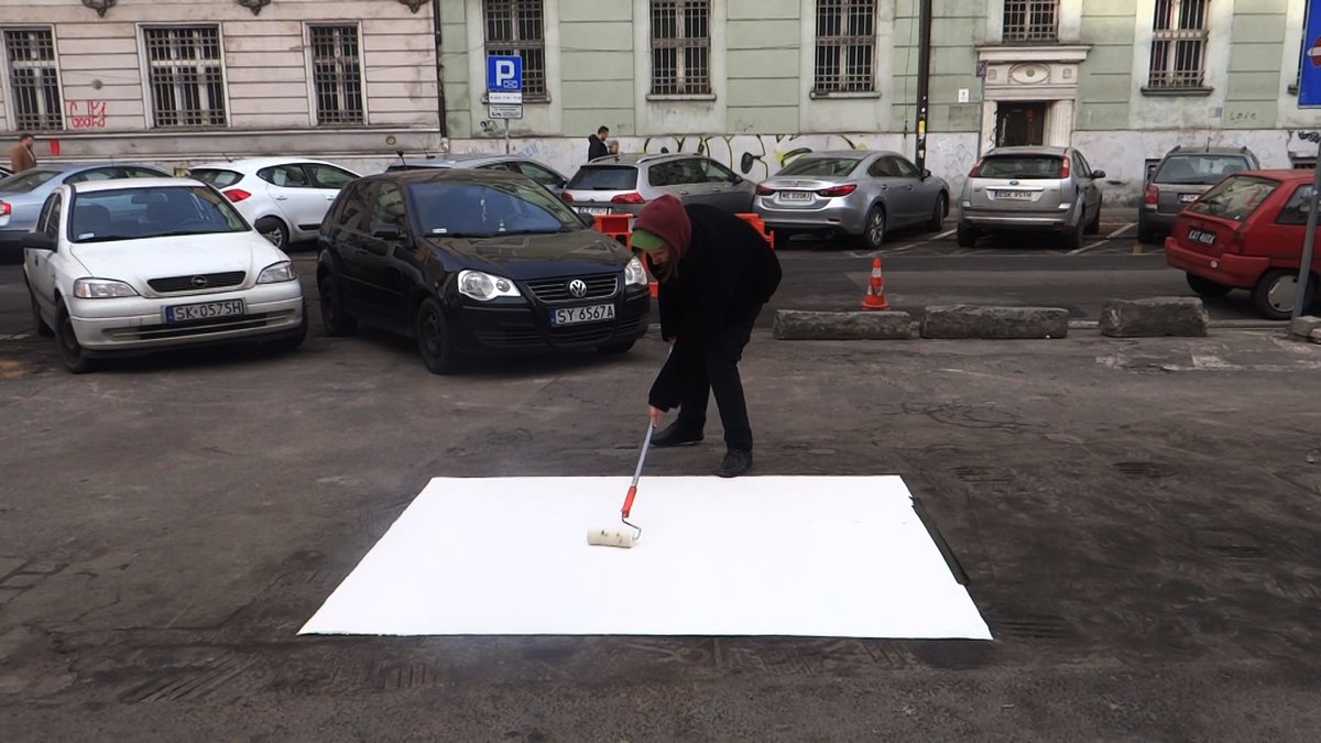 The article about Ljubljana-based conceptual street artist Danilo Milovanović and about his current exhibition at Galerija Miklova hiša, Ribnica, by @MihaColner 
mihacolner.com/2020/11/11/str…