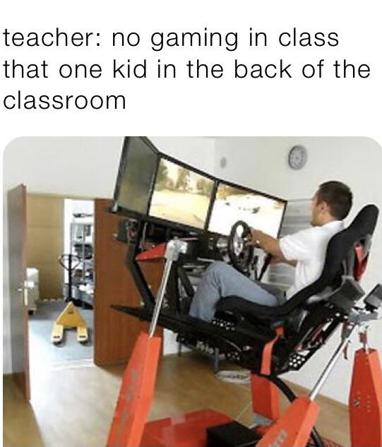 ItMeIRL2's tweet photo. me_irl https://t.co/hTDsJsQGVA https://t.co/lveeF3UcLB