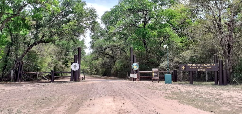 🌳📷 Recorrimos el #ParqueNacionalChaco, agradeciendo por el recibimiento al intendente Daniel Crosta y a su equipo. Trabajamos para que Capitán Solari sea el centro de servicios, para visitantes que eligen nuestro parque para tener contacto con la naturaleza 📷

<a href="/jmcapitanich/">Jorge Capitanich</a>