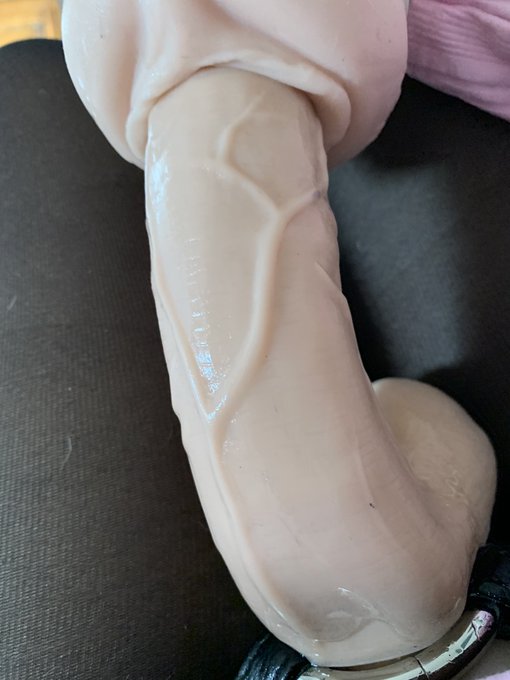 The closest I get to the real thing 😳😳 https://t.co/3KJ2kz3fKk<a href="/tag/sissy"class="tags"><span>#sissy</span></a>