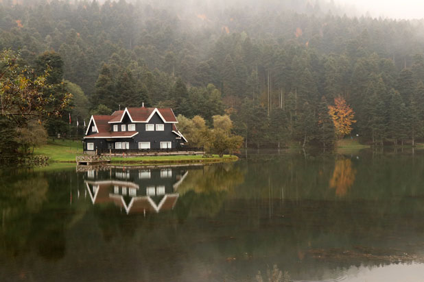 milliyettatil's tweet photo. Bolu'daki Yedigöller ve Gölcük'te hayranlık uyandıran sonbahar görüntüsü.
https://t.co/4uMeHK1qvU https://t.co/TukHnYmLeE