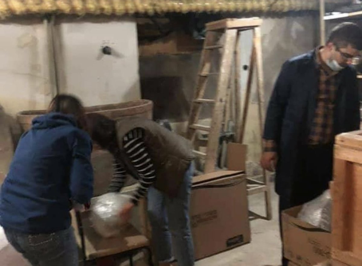 ayazikb's tweet photo. We understood everything. But hardly we could understand stoling of the exhibits from our museum in Aghdam?! It belongs to Azerbaijan!To whom u re going to “prove” urself with our archeological samples?😂#armeniansareliars #armeniansarevandals https://t.co/KGvoXjq7Xl