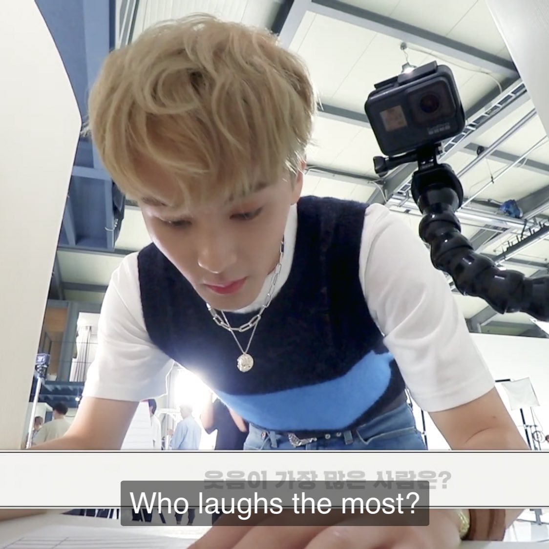 mdkhmkxm's tweet photo. Q. ใครหัวเราะเยอะที่สุด ?
มาร์ค : ผมหนิ 55555555555555555555555555555555555555555555 https://t.co/9qRsURy7dy