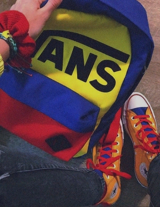 MariSeaweed's tweet photo. 36. Нейтан Рот
▹ Дружелюбный, спокойный, неуклюжий
▹ Мечтает стать врачом
▹ Состоит в школьной футбольной команде
▹ Всегда готов подать руку помощи
▹ Встречается с Френки Штейн
▹ Кузен Авеи Троттер
▹ Далекий родственник Слоу Мо
#NeighthanRot https://t.co/y3sGWvTbmR