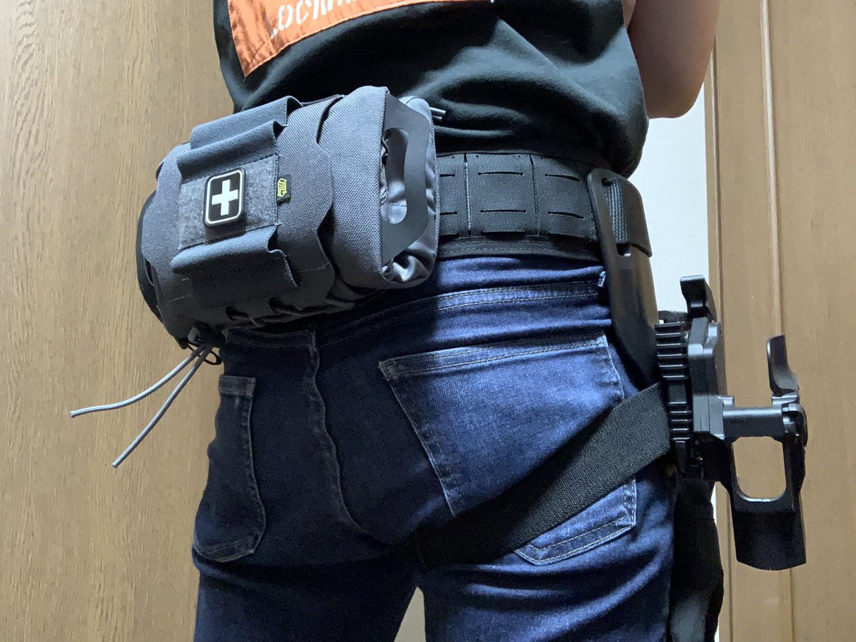 泥でございます やっと思い描いたファーストラインが完成しました T Rex Orion Dump Pouch Esstac 5 56 Pistol Mag Pouch High Speed Gear Reflex Ifak System そしてホルスター ウルフグレイにポーチ類しててよかったぁぁあ T Co Kcrhhwuxr6