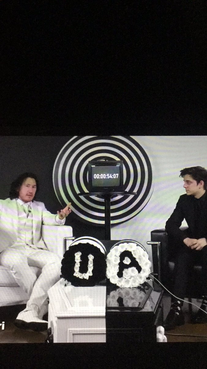 Myth_Cosplay's tweet image. I’ve been on this stream since the beginning. I never intended on staying on for all 12 hours, but I am happy I did. I watched the clock tick to single digits, I’ve seen the gifts, the time go, and it’s been such a fast amazing day. Thank you so much for today.  #momentomori