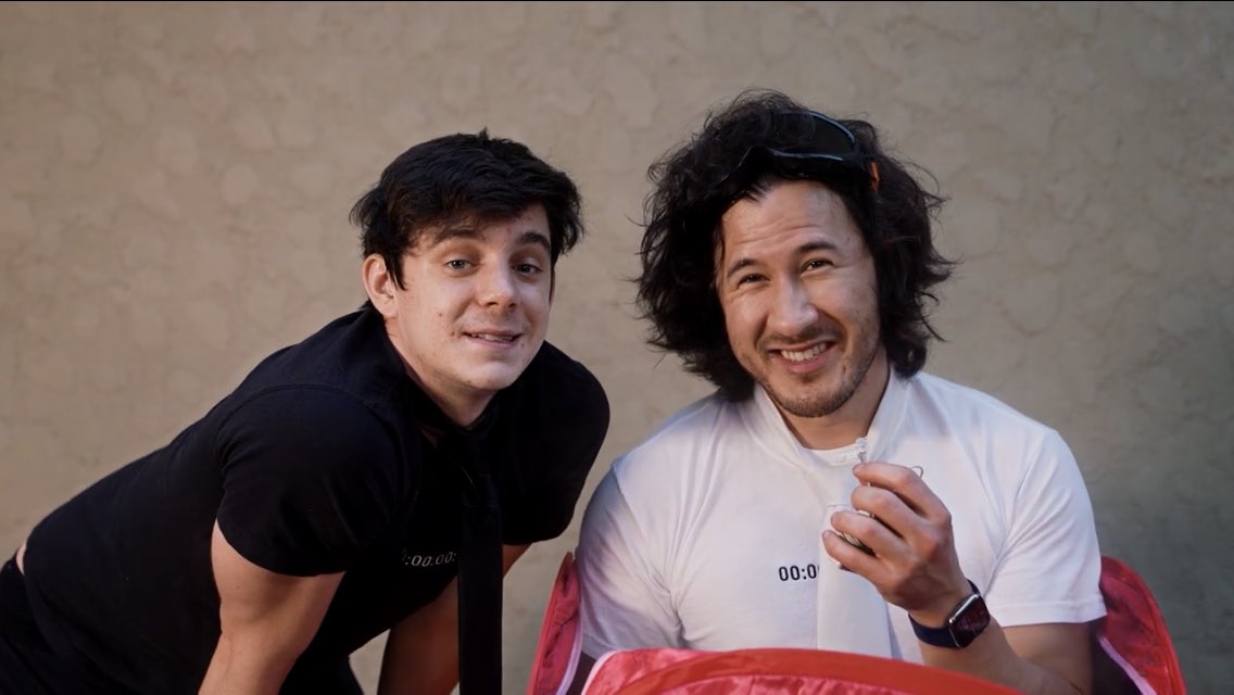 CityFlap's tweet photo. #momentomori 
Thank you for all the joy you’ve brought in one of the toughest years in everyone’s lives. You’ve both inspired me to put my all into my creations as an artist and to find my limits and try and go ever further beyond them. Thank you and goodbye Unus and Annus🖤🤍 https://t.co/MD92uLaBh4
