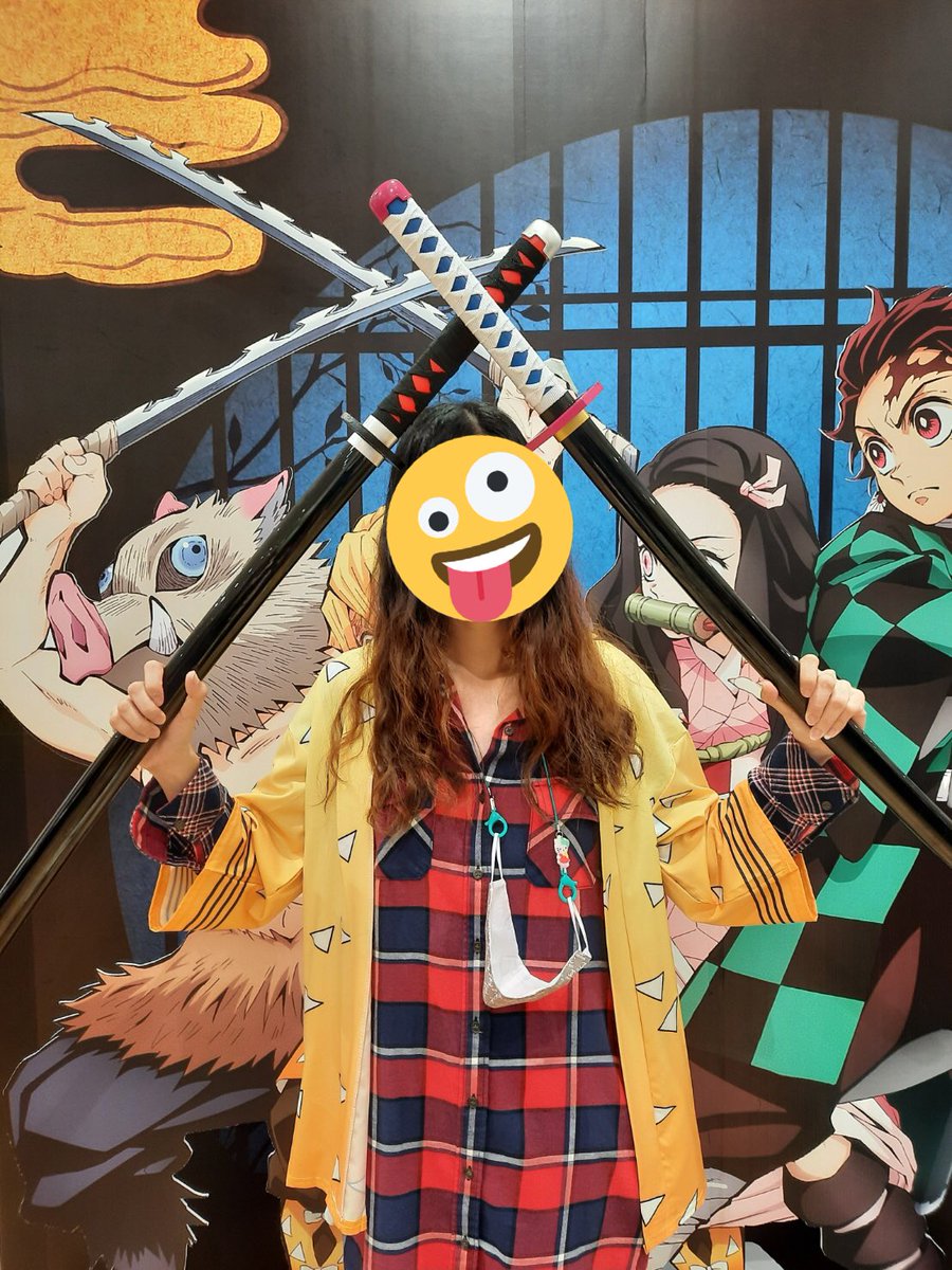 teresomza's tweet photo. ทุกคนคะ พิกัดยูนิโคล่ พารากอน ค่ะ555555555 https://t.co/G6CsTRwkxr