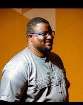 Obwochana's tweet photo. COVID has taken down yet another Kenyan doctor and a senior lecture at the University of Nairobi’s Dental School. Dr. Hudson Alumera (pictured) passed away at around 3am today, after suffering a cardiac arrest as a result of Covid infection. https://t.co/RuGshxQ29b