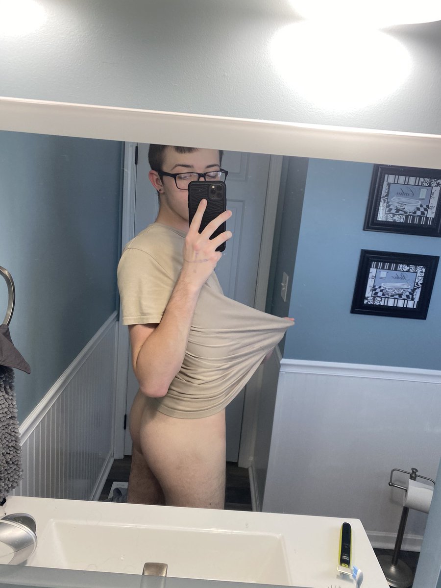 xbrad0's tweet photo. https://t.co/N55da4VJvs                  #onlyfans #subscribe #horny https://t.co/OzNDs3xSRw