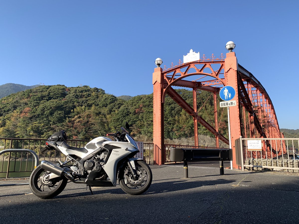 Mini008rR's tweet photo. Dream試乗会で直4乗り比べ。やっぱロクエフのアクセルワークが一番シビア(￣▽￣;) でもそれが愉しいのだと改めて気付かされた。#ロクエフ #CBR650F #RC83 https://t.co/btxIYAaQhW