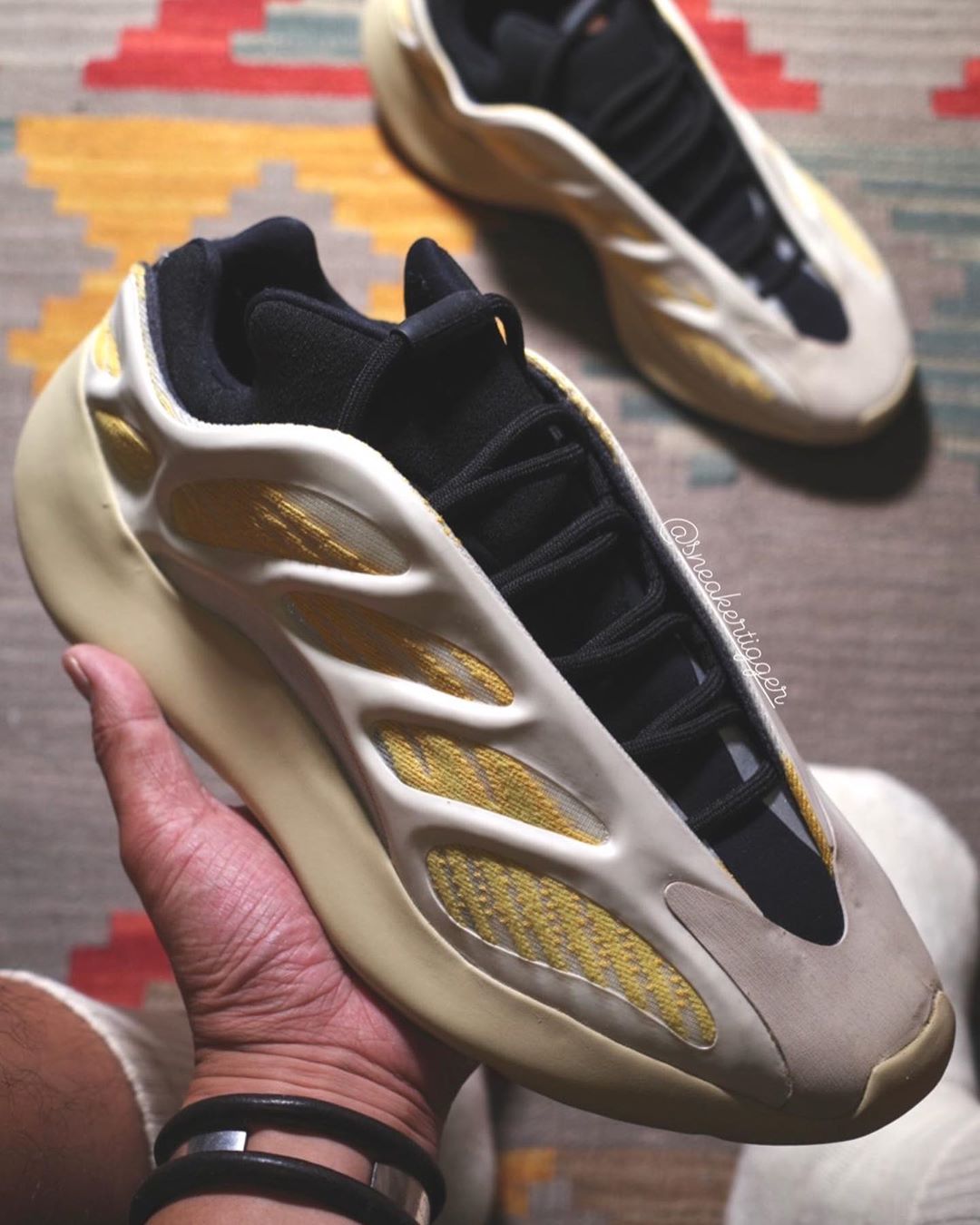 New yeezys nov 14 top