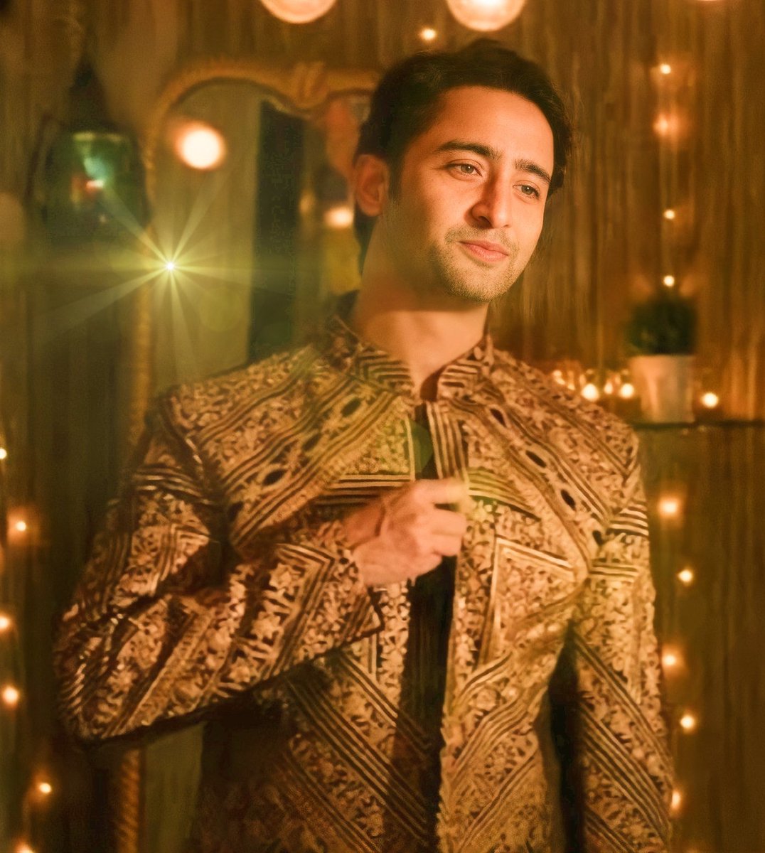 ~ ɢᴏʟᴅᴇɴ  #𝓢𝓱𝓪𝓱𝓮𝓮𝓻𝓢𝓱𝓮𝓲𝓴𝓱