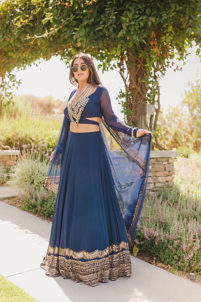 RunwayToRoad's tweet photo. My beautiful outfit from #AsthaNarang!
Wishing everyone love and light! ❤️💫 #happydiwali #diwalilook https://t.co/BqKGUTJ8S1