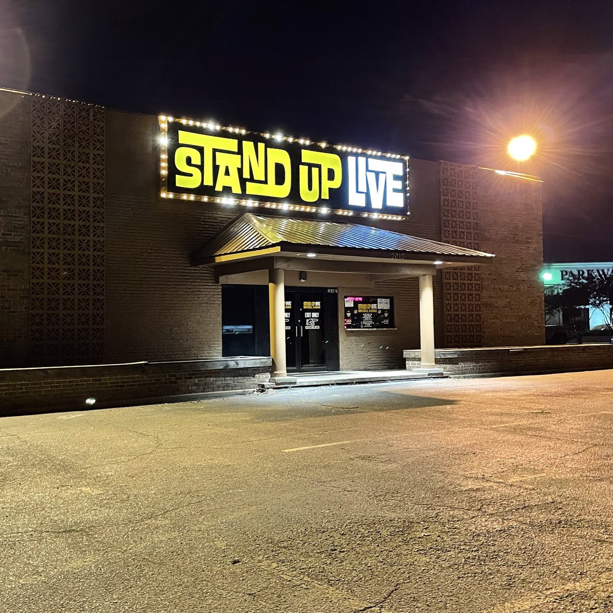 sagefats's tweet photo. Date night in the Rocket City and @tomsegura did not disappoint.
#SUPKANE https://t.co/q3YTu143zu