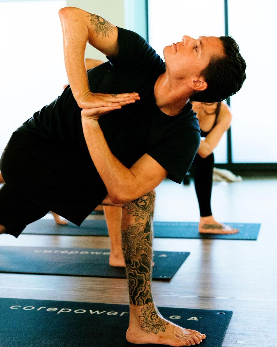 wvshopsJP's tweet photo. ワードビレッジの @consolidatedhi, @wholefoods, 
@llhawaiianbbq, @corepoweryoga

が、ハワイの雑誌@honolulumag
 の「ベスト・オブ・ホノルル」を受賞しました🏆

#ワードビレッジ #ハワイ https://t.co/zIUoaNDpry