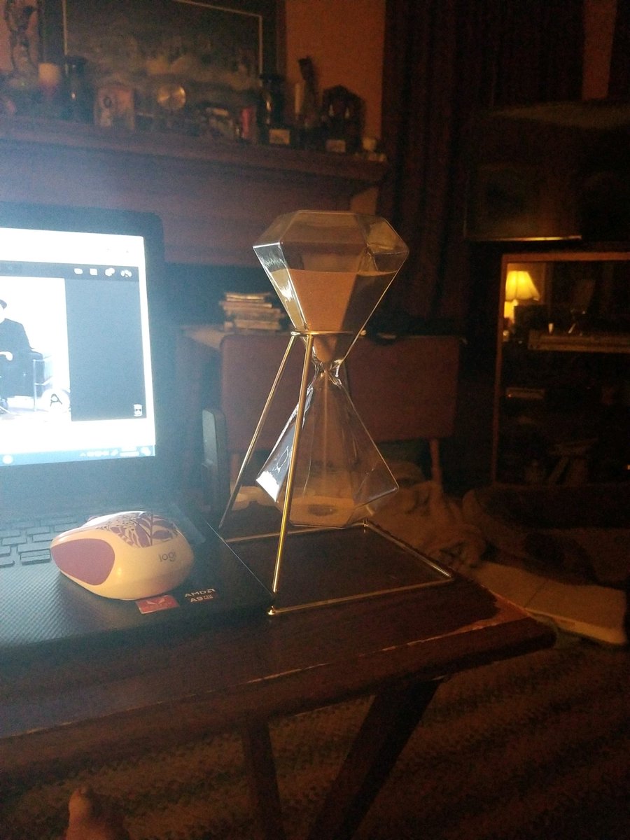 NeigmaMegane's tweet image. Goodbye, Unus Annus. #mementomori