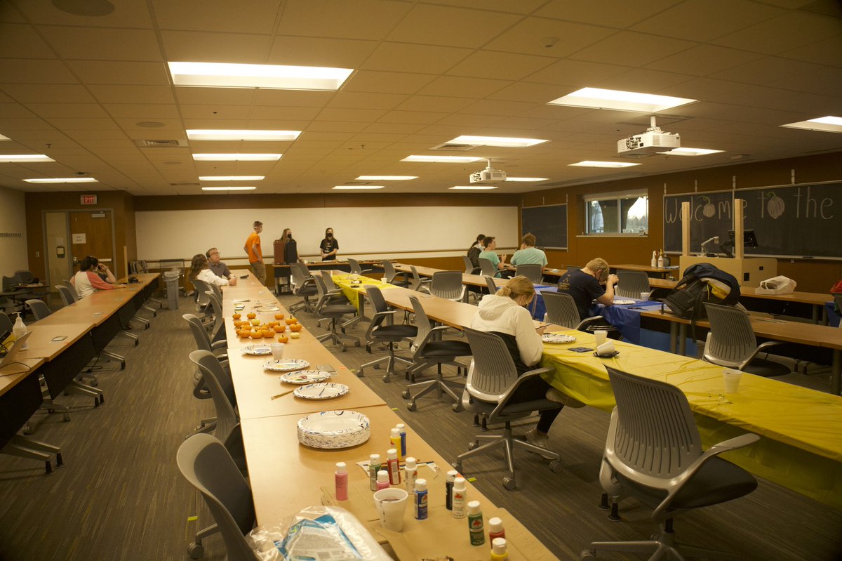 AugieSMACS's tweet photo. Last Friday (November 6th) was our first annual Pumpkin Palooza event with SPS! It was an amazing success despite the catapult launching backwards 50% of the time 😉. From all of the officers from Smacs and SPS we like to thank everyone who came and to everyone who helped. https://t.co/HY3Mgg81ki