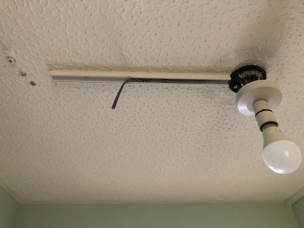 CityFireGlos's tweet photo. This is why, despite the pandemic, your fire equipment should continue to maintained at its regular schedule. Contaminated smoke sensor and vandalised smoke alarm (with cut live cable dangling) #firesafety #gloucester #worcester #cheltenham #cotswolds https://t.co/VsOxEDpNnu