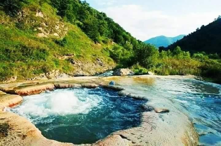 TamerlanQ95's tweet photo. Kalbajar, Istisu.⛰♥️
Kalbajar is a historical and official land of Azerbaijan!🇦🇿
We are returning to our land!✌🏻🇦🇿#Kalbajar #Karabakh #Azerbaijan #KarabakhisAzerbaijan https://t.co/CQVQllsiaU