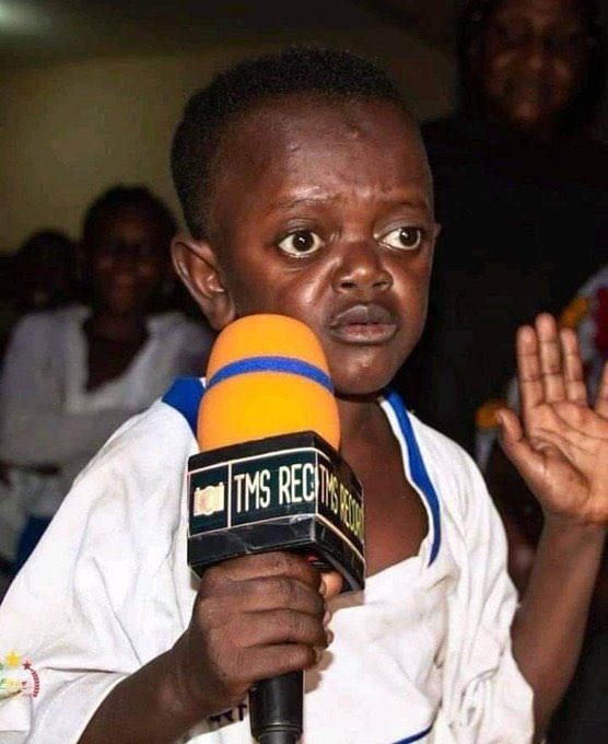 I asked him “Shey you wan dey whine me?”I should rather be the one asking him for 2k. How I go borrow Dangote money?