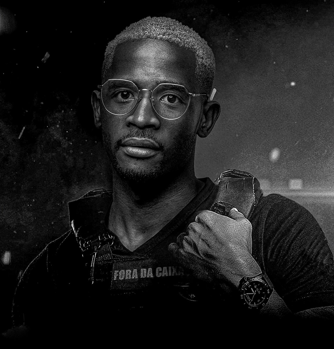 CharambaAlberto's tweet photo. Sim, já tive o sonho de ser polícia, 👮🏾‍♀️🇦🇴 mas a realidade foi matando aos pouco esse meu sonho, infelizmente à polícia do meu país não me protege. 😞
.
.
11/11/2020 💔🖤
.

#blackandwhite #art #illustration #drawing #draw #artist #sketch #photoshop https://t.co/goN79okxXD