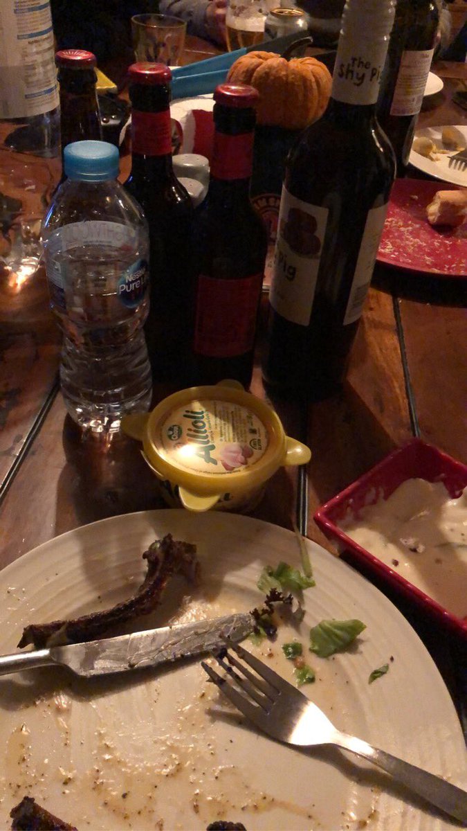 SherylLancaster's tweet image. .... my lovely #mixedgrill curtesy of @HaffnersPies #localbutcher #topbutcher #topmincer @NeilSledding @markpate83  ... forgot to share with you last night... as I was having a fat #gin #fullpower  🙌👌xx