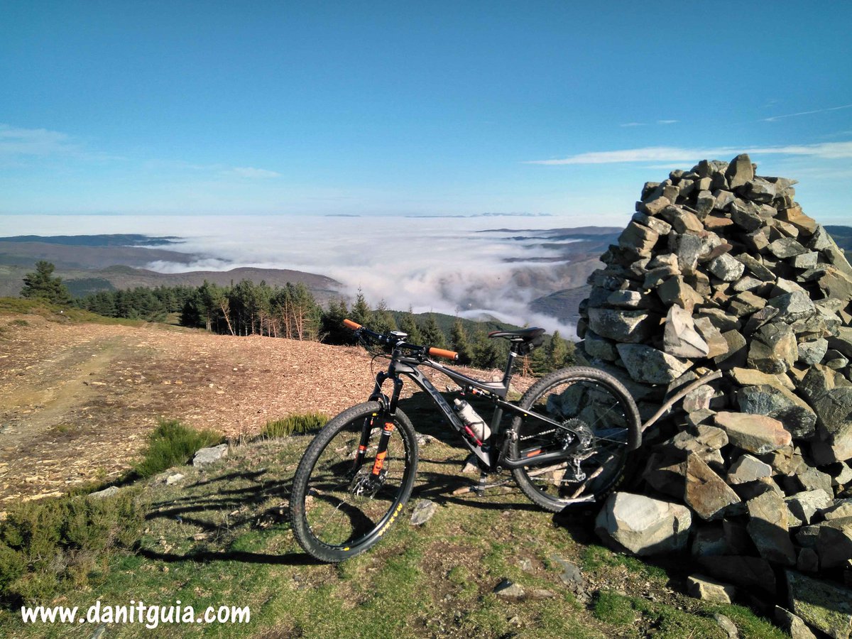 Mar de nubes en la #sierradelademanda
https://t.co/HvxRs7Lvr8
La Rioja Turismo #Ezcaray @info_ezcaray #gozadadevivirenezcaray #naturaleza #bike #guide #mountainbike #montaña #guiasdemontaña #bicicletas #ebikes #senderismo #btt #mtb #mtbguide #mountainguide #alquilerdebicicletas https://t.co/sHCU6SbhgU