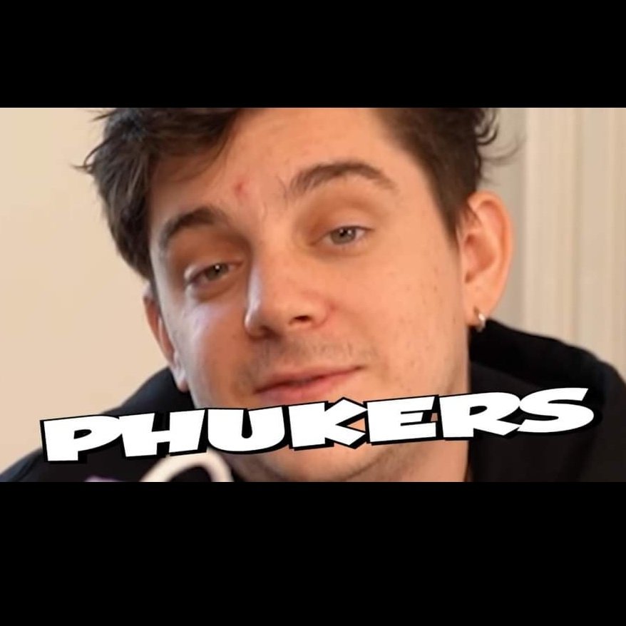 d3ath_m0th's tweet photo. Eef has spoken #UnusAnnus #MementoMori #crankgameplays #Ethannester #eef #Unusannusoutofcontext #screenshots #NewProfilePic https://t.co/MWw0KXUh0g