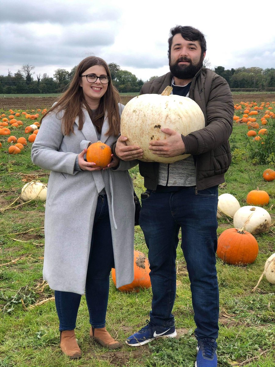 amyannspillard's tweet photo. I am still so in love with these snaps from the pumpkin patch 
The autumnal feels and a sign that the world was starting to feel a bit more normal. https://t.co/3YCDrBufM8