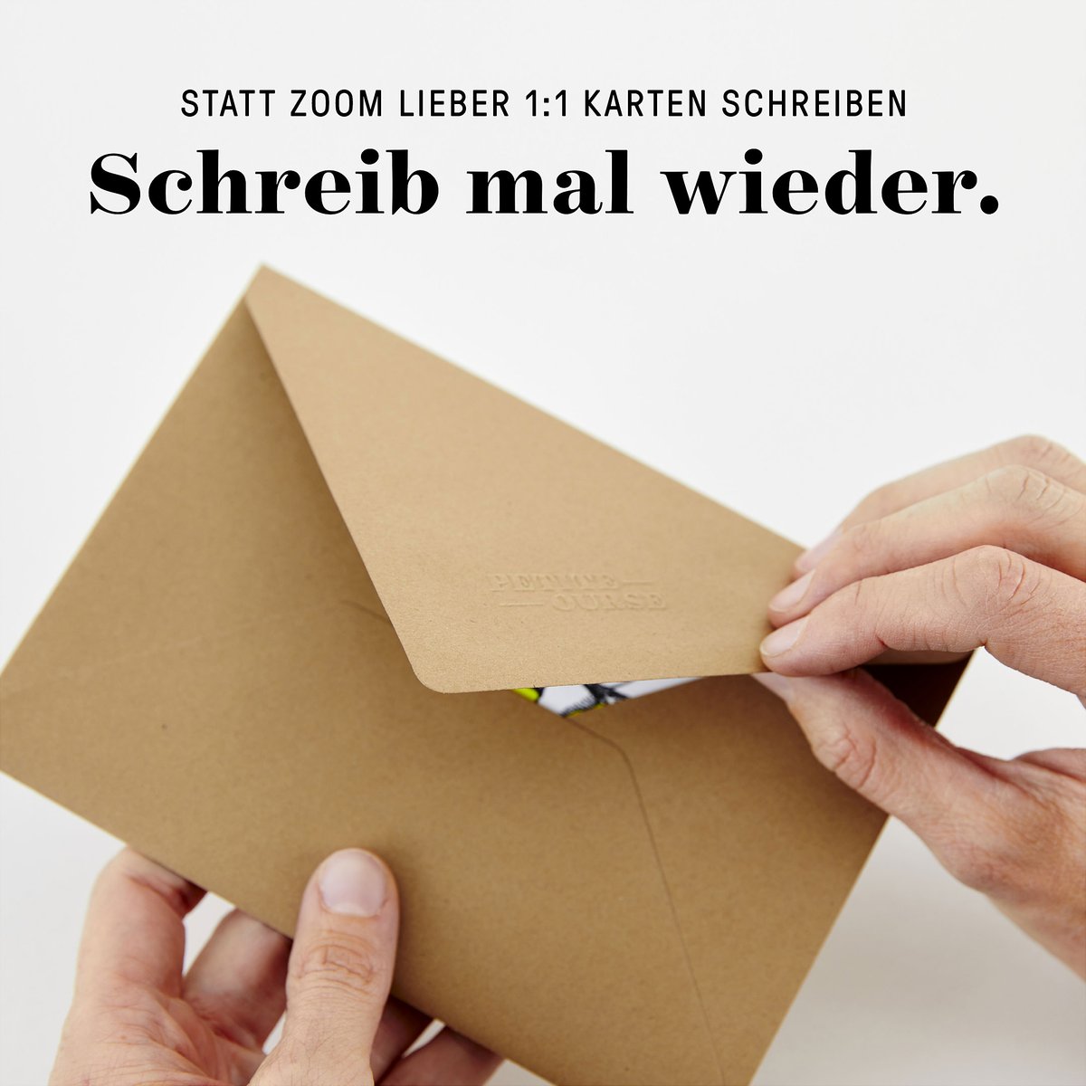 Pt_Ourse's tweet photo. Grosse Schreibaktion – Ab 5 Weihnachts- oder Neujahrskarten gibt es eine Karte gratis dazu!

Jetzt bestellen unter https://t.co/SVBktKF4lQ  …

#schreibaktion #christmascard #newyear #mistletoe #reindeer #stationery #paperlove #papercraft #letterpress #handmade #petiteourse https://t.co/u0lo1jz5RF