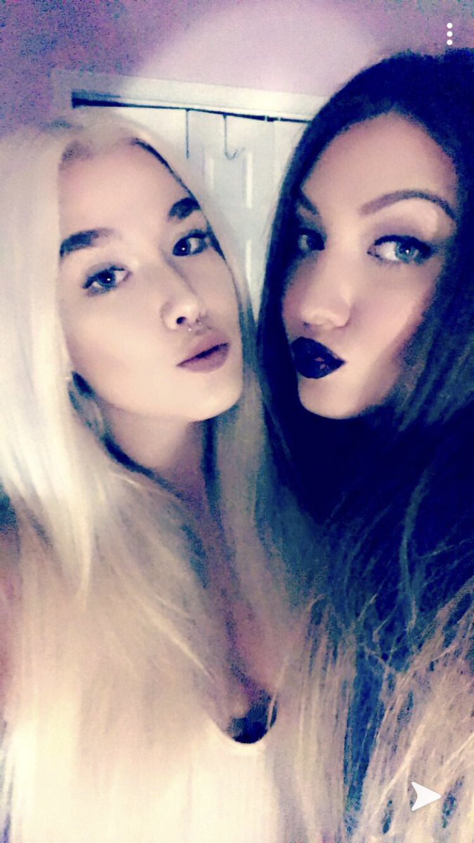Atlfootgoddess's tweet photo. Me and my best bitch. #Aphrodite &amp; #Athena https://t.co/WRSw9BstRq